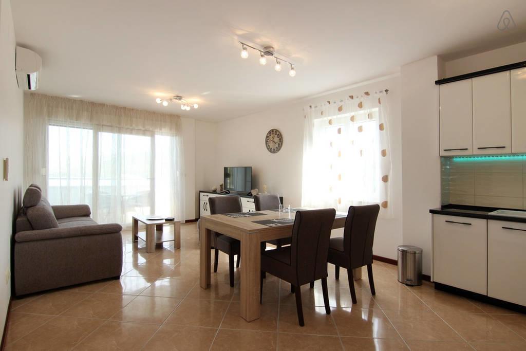 Apartment Lana Marina Pokoj fotografie