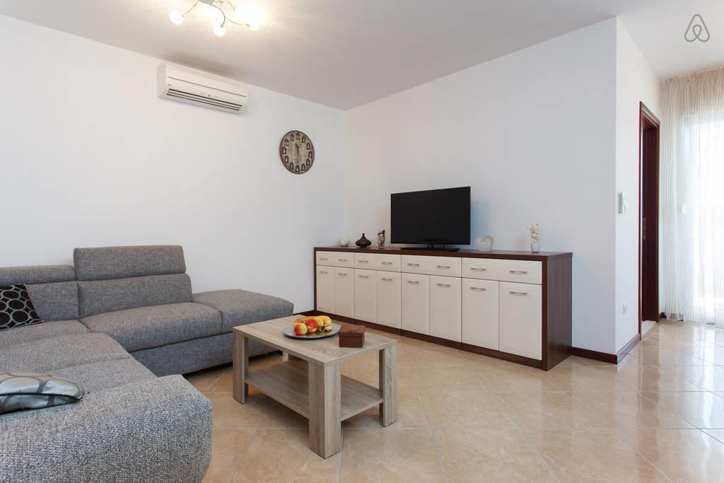 Apartment Lana Marina Pokoj fotografie